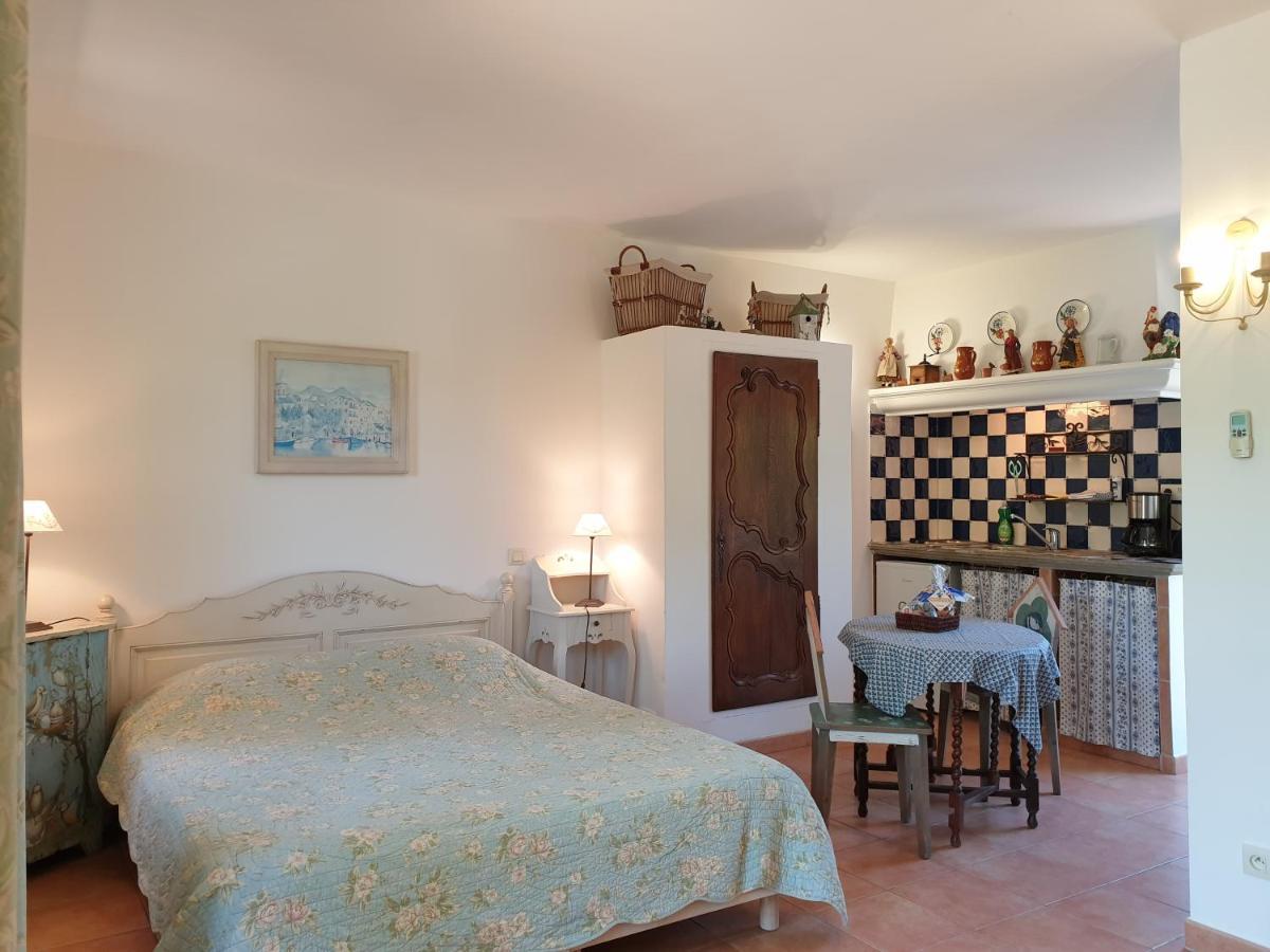 Residence A Merula Calvi  Buitenkant foto