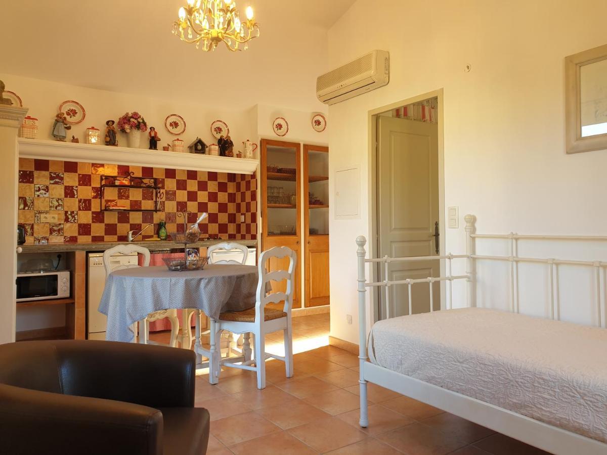 Residence A Merula Calvi  Buitenkant foto