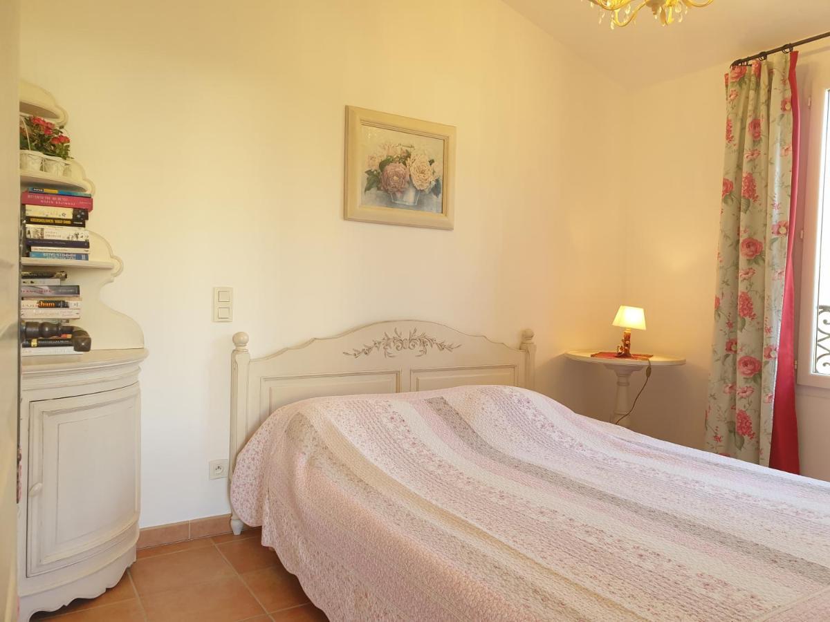 Residence A Merula Calvi  Buitenkant foto