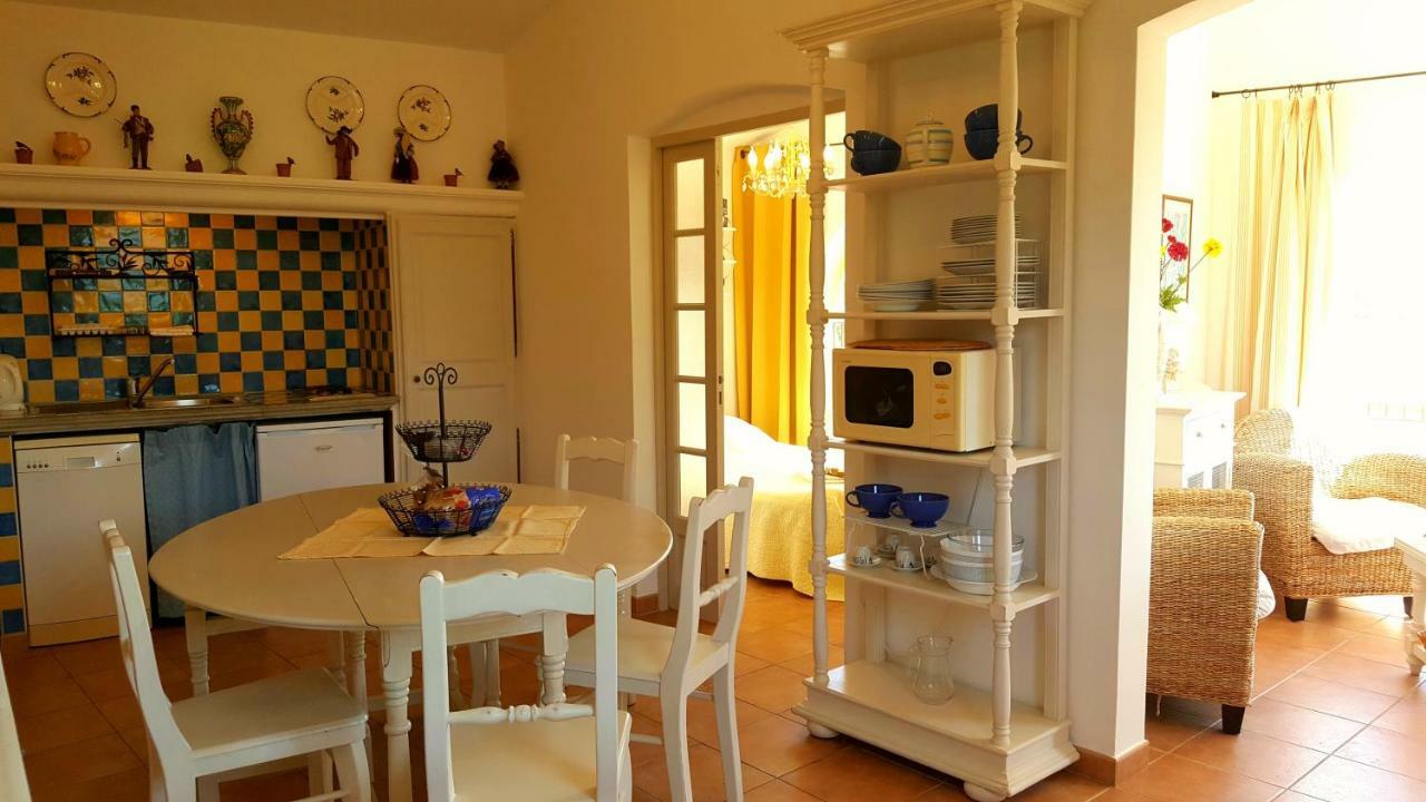 Residence A Merula Calvi  Buitenkant foto