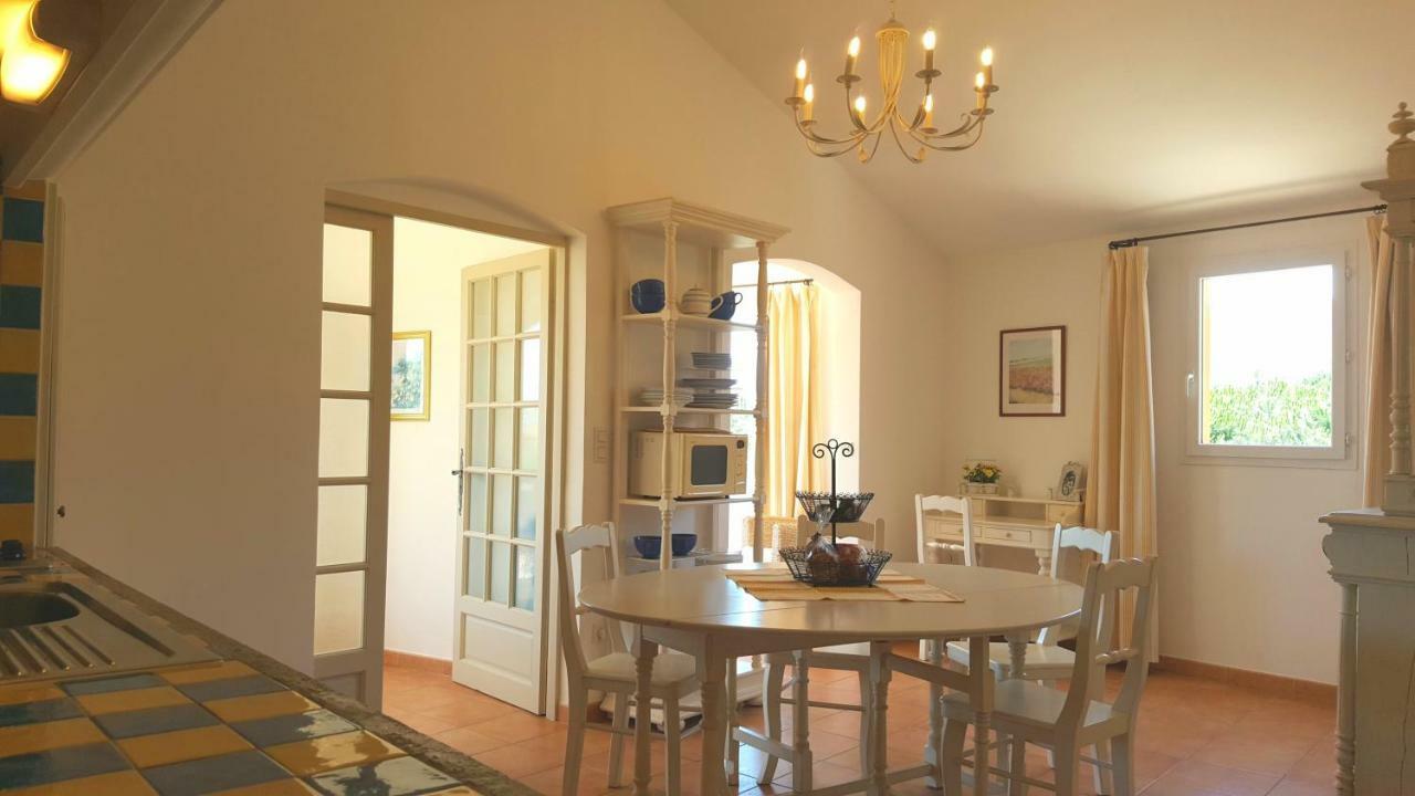 Residence A Merula Calvi  Buitenkant foto